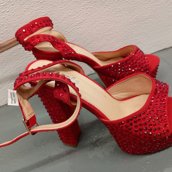 Ruby red sparkling heels Pazzle size 10 - Picture 4 of 6